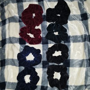 Velvet hair set NWOT